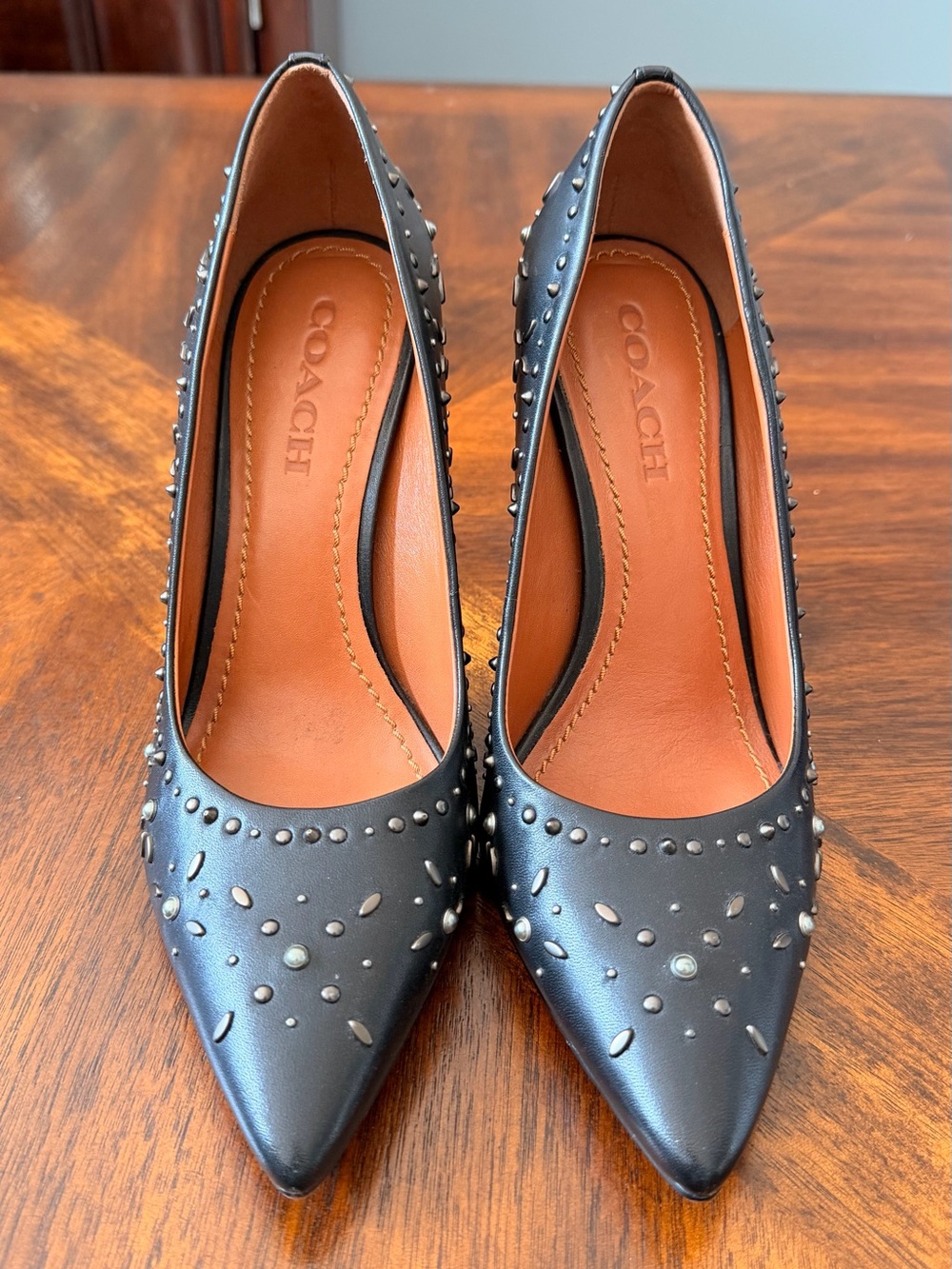 Coach Prairie Rivet Waverly Black Leather Studded Pumps Size 9
